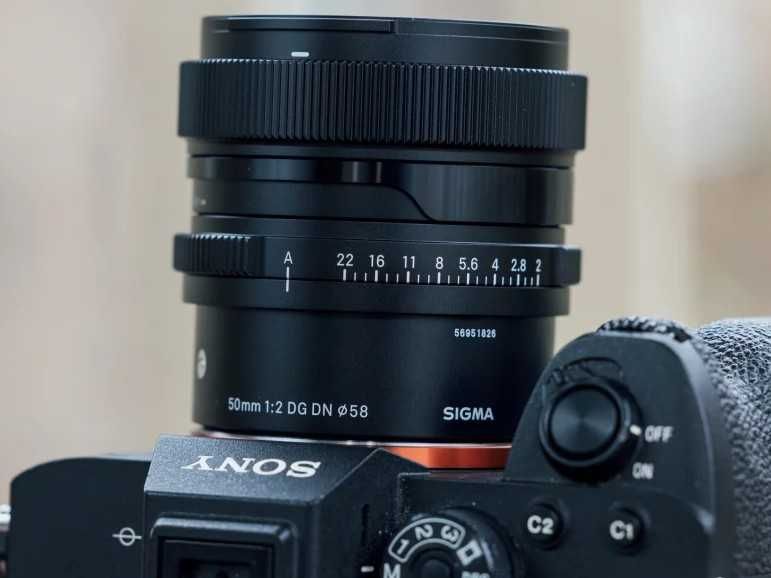 Sigma 50mm f/2 DG DN для Sony