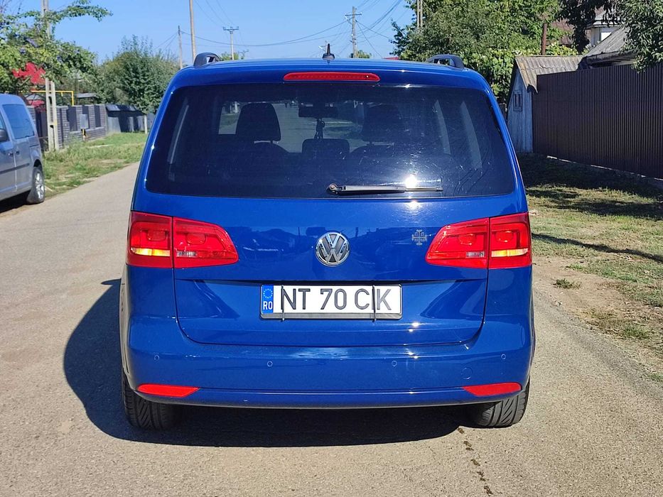Volzwagen touran