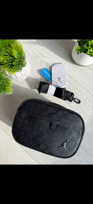 Unisex Чантичка Air Jordan Monogram Crossbody