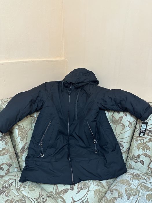 Продам зимнию куртку