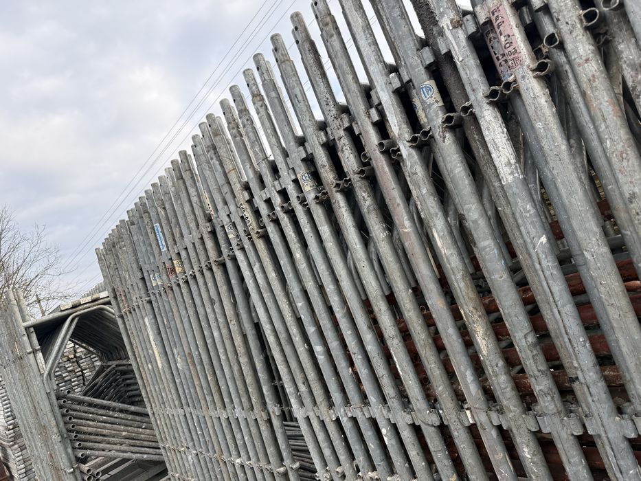 Schela zincata pentru constructii model Italian