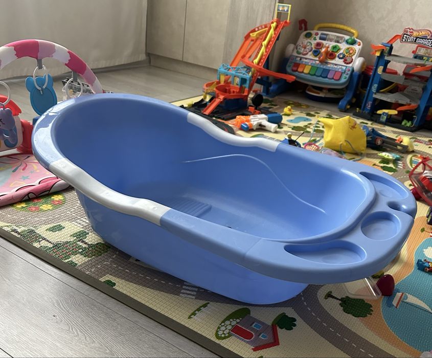 Продам детскую ванночку для купания, голубого цвета