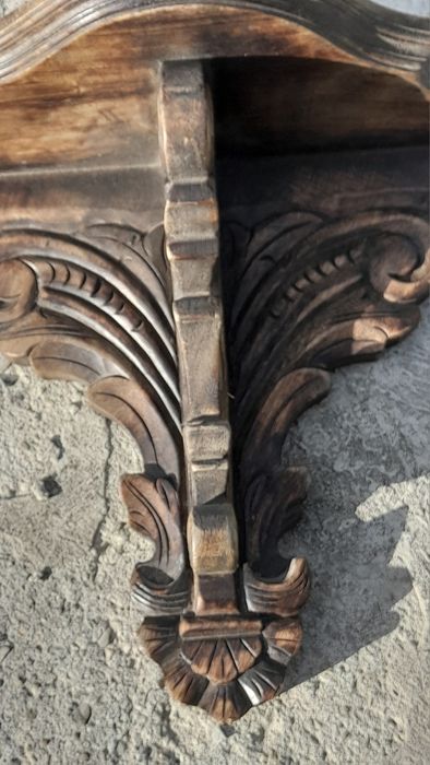 Suport de perete lemn masiv, sculptat manual, stil baroc