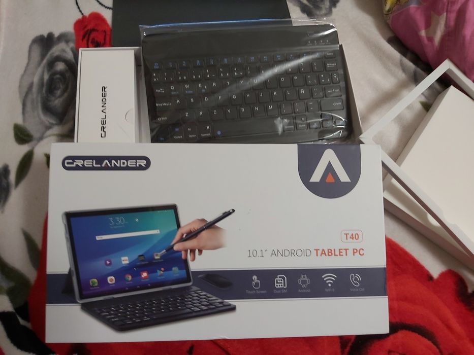 Vând tableta de 512GB memorie interna și 12GB Ram