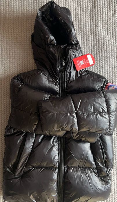 пуховик Canada Goose