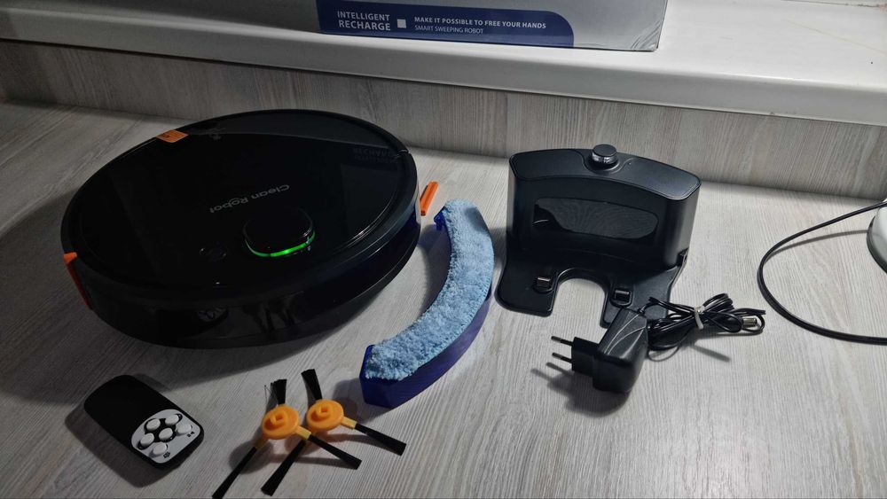 Робот-пылесос Smart Sweeping Robot ZM013B (сухая и влажная уборка)