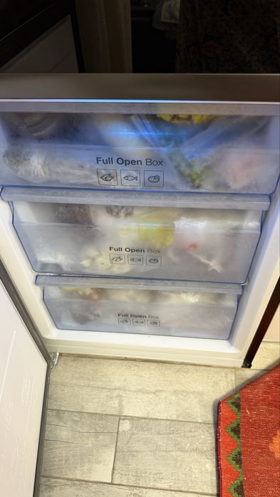 Холодильник на кухню