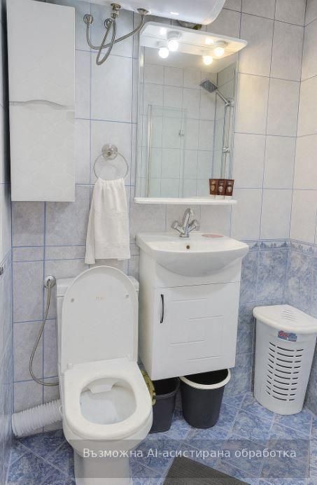 Тристаен апартамент в района на Завод Дружба!