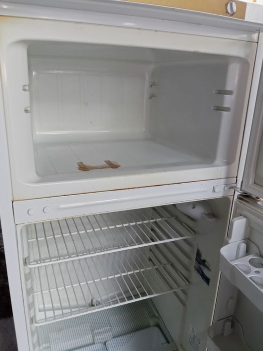 Холодильник Indesit