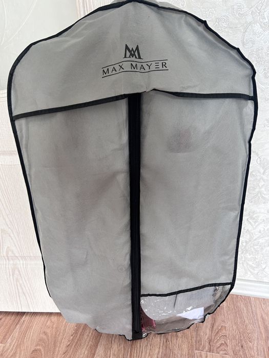 Продам костюм серый