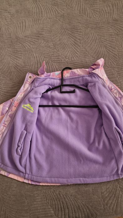 Новая весенне-осенняя куртка