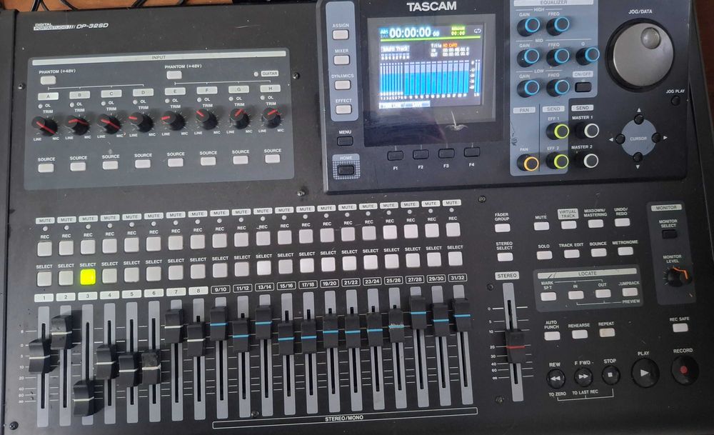 Tascam DP-32SD портативная студия звукозаписи