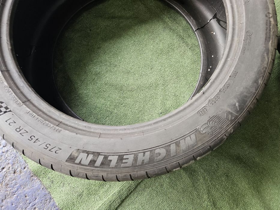 275 45 21 vara michelin