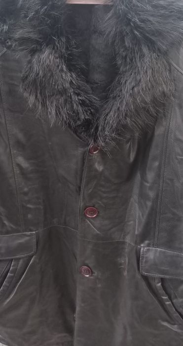 Кожаная куртка черная