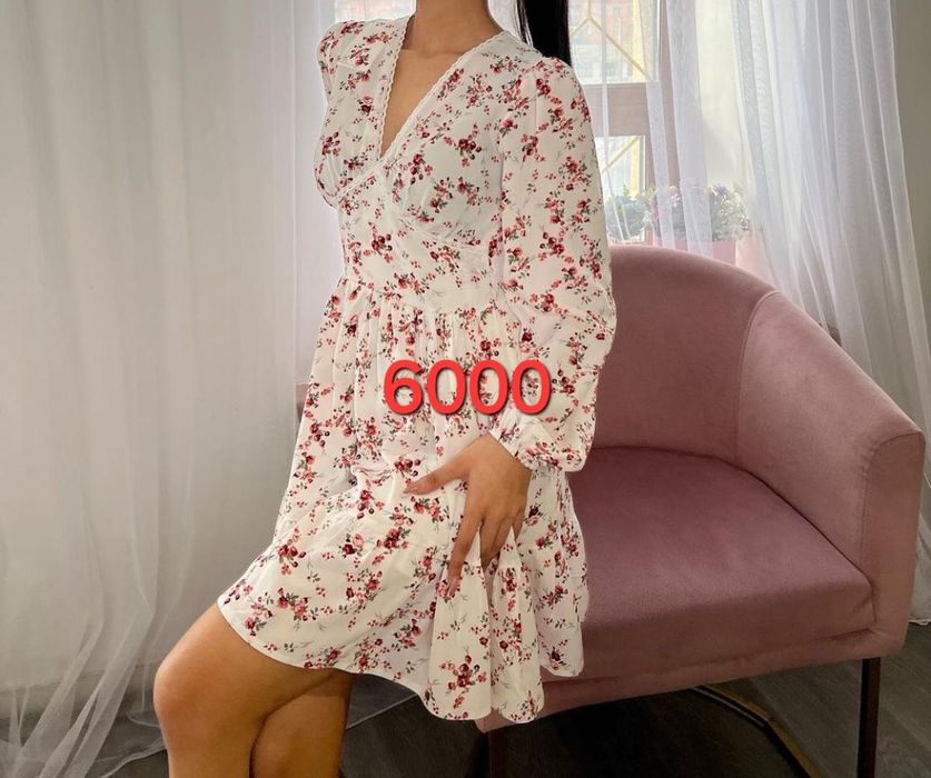 Очень красивое молодежное платье.