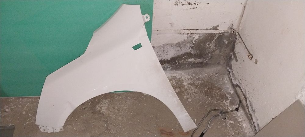 Продам боковина, левое крыло, вентилятор