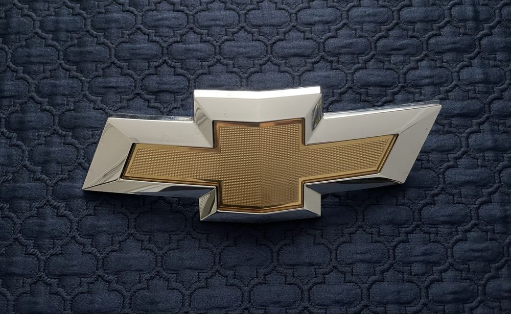 Эмблемы на Chevrolet Cobalt
