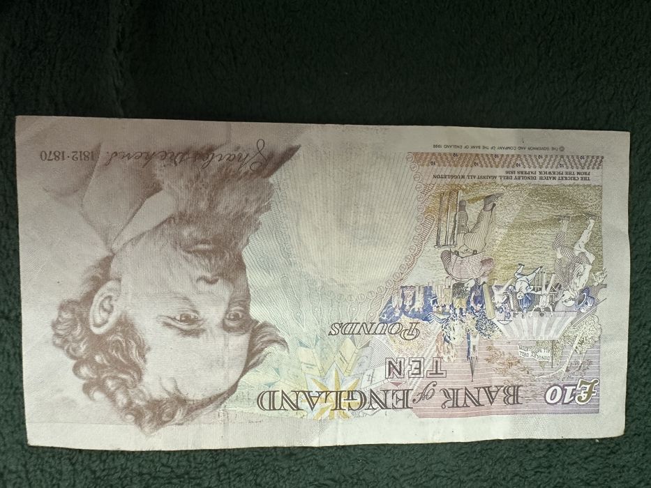 Bancnota 10 lire sterline