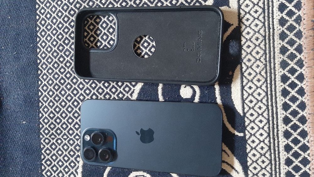 Айфон 15про макс 256/88