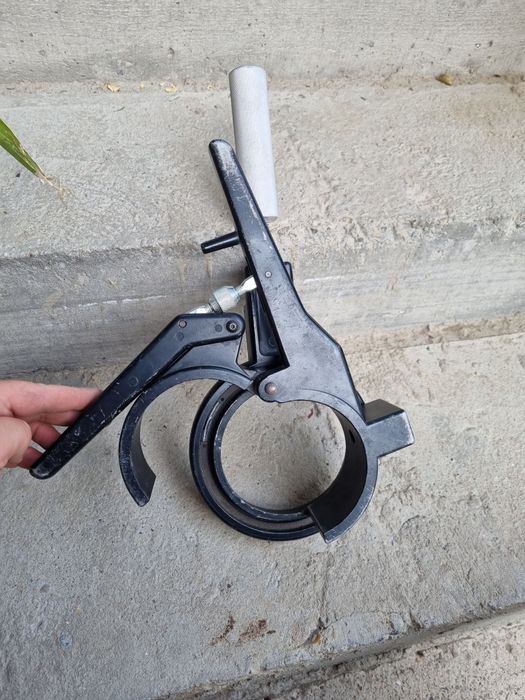 Aparat de debitat și sanfrenat teava de plastic