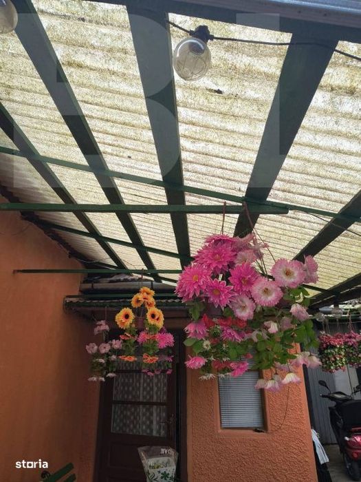 Vand casa la Nadrag zona linistita foarte aproape de centru