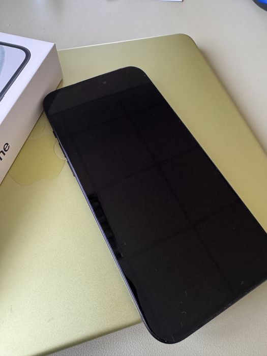 Iphone 15 plus black