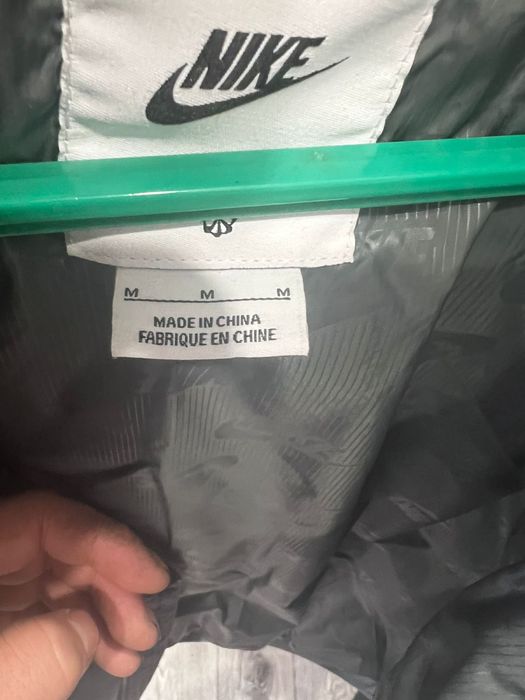 Оригинал пуховик Nike