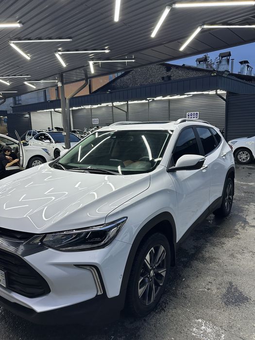 треккер 2 сотилади 2023