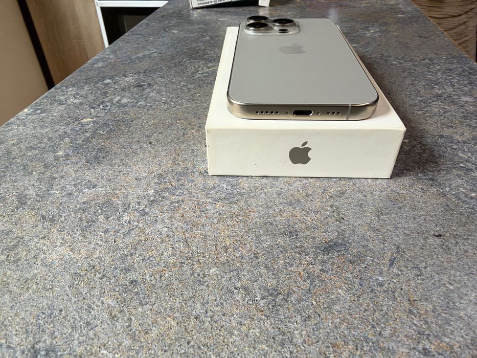 Apple iPhone 16 Pro 256GB – Natural Titanium