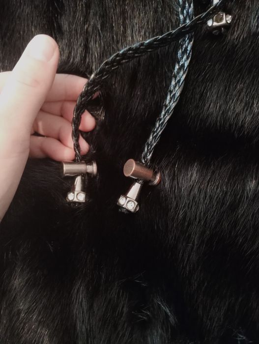 Продам норковую шубу.