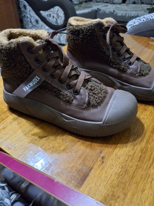 Кроссовки зимние