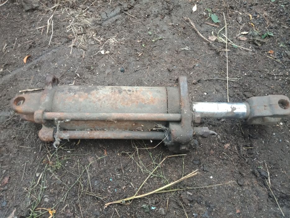 Продам цилиндр от мтз и руль