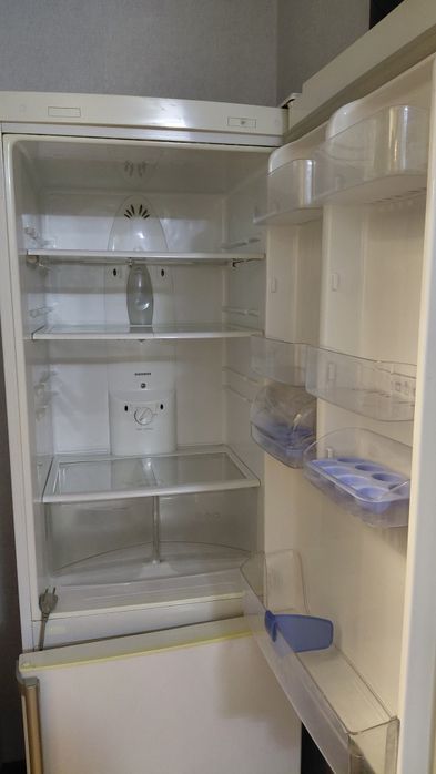 Холодильник б/у рабочий