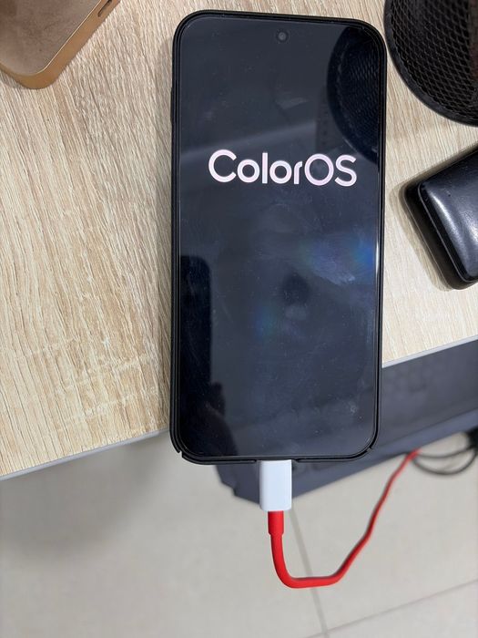 Продам телефон OnePlus 15, 16/256