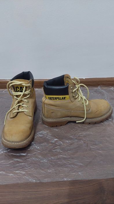 Продаются берцы (полусопожки) от брэнда CAT. Размер 40, в хорошем сост