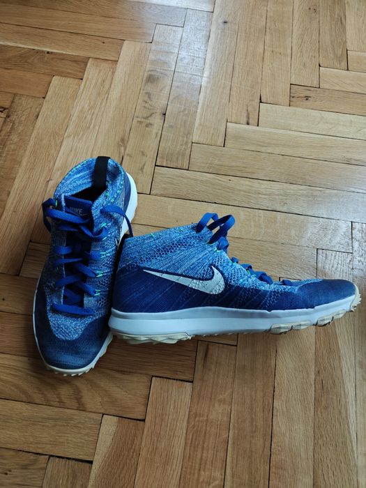 Маратонки NIKE 42