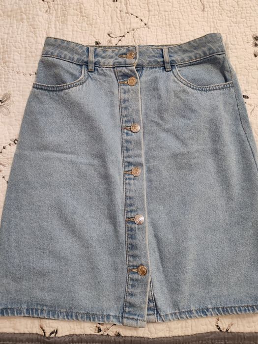 Дамско Яке и чисто нов панталон манго два чифта дънки Зара, жилетка и