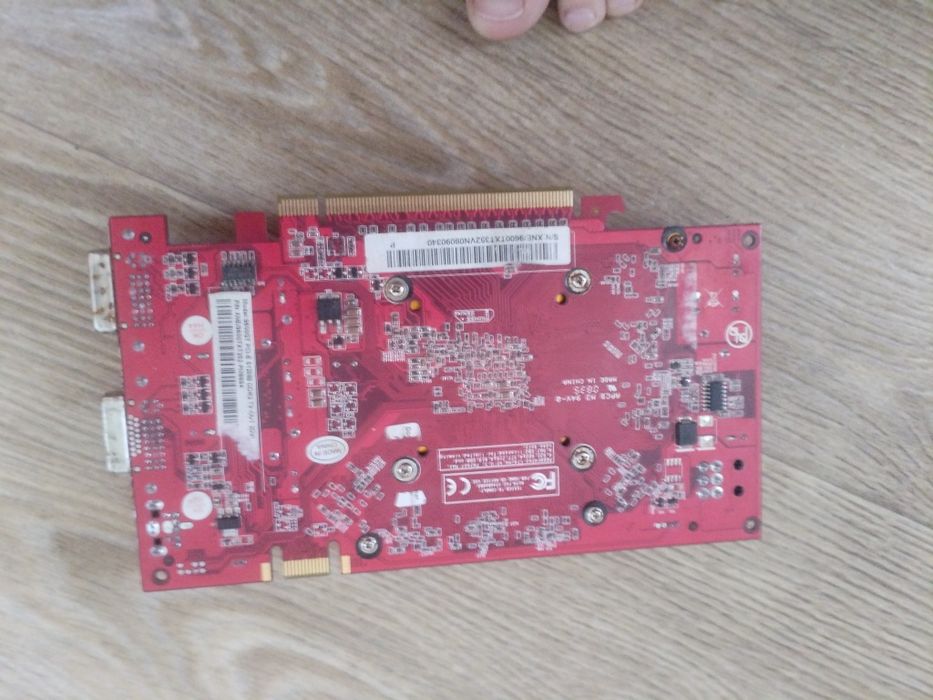 Видео карта GT 220. 512 мб