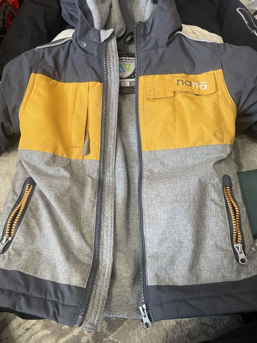 Продам куртки на мальчика