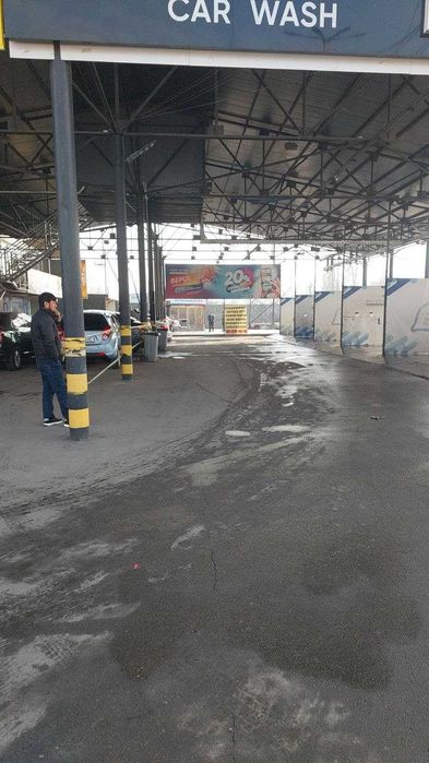 Место для Автосалона и для Автосервиса под открытом небом