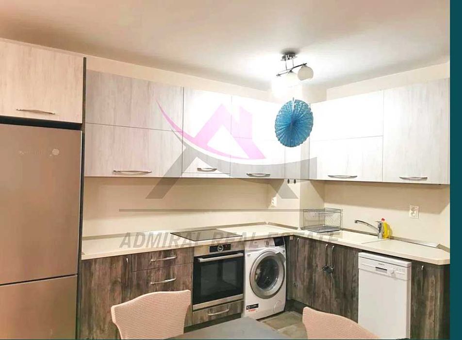 Уютен! Тристаен+ ПАРКОМЯСТО- Бриз