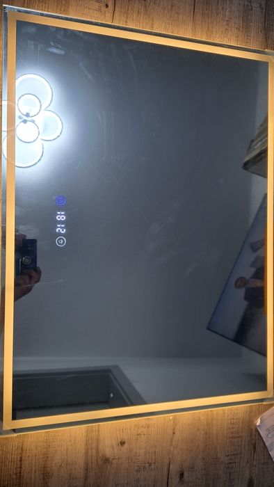 Oglinda baie cu dezaburire ceas si temperatura