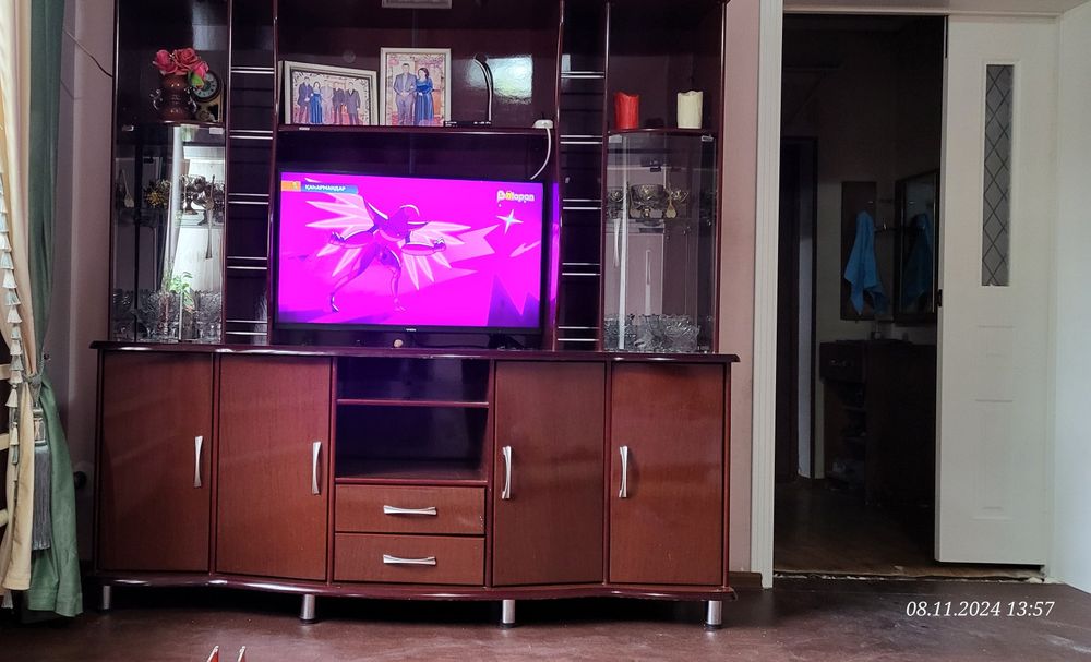 Подставка под телевизор