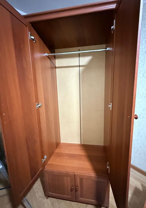 Шкаф, в норм состоянии