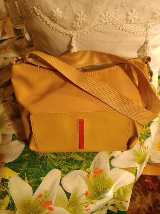 Малка дамска чанта Prada