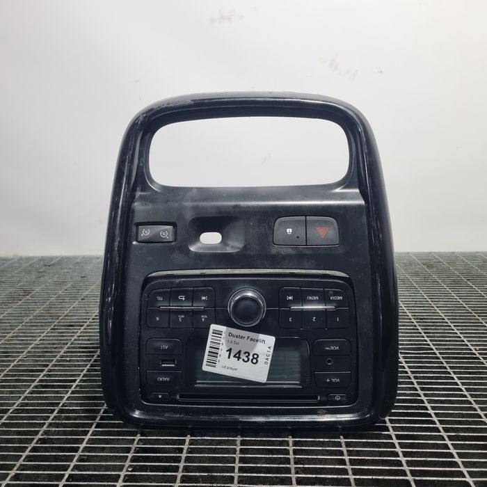 CD плейър Dacia Duster фейслифт 2014 - 2017 (1438) 2811