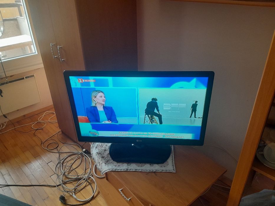 Телевизор LG  32" Led