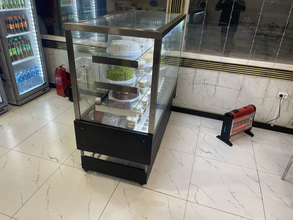 Холодильник витринный