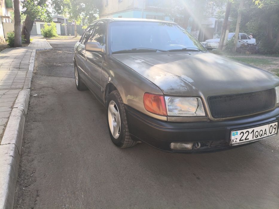 Продам Ауди 100 с4