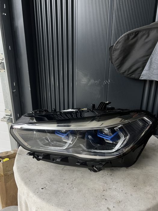 Far stanga BMW X5 X6 G05 G06 laser